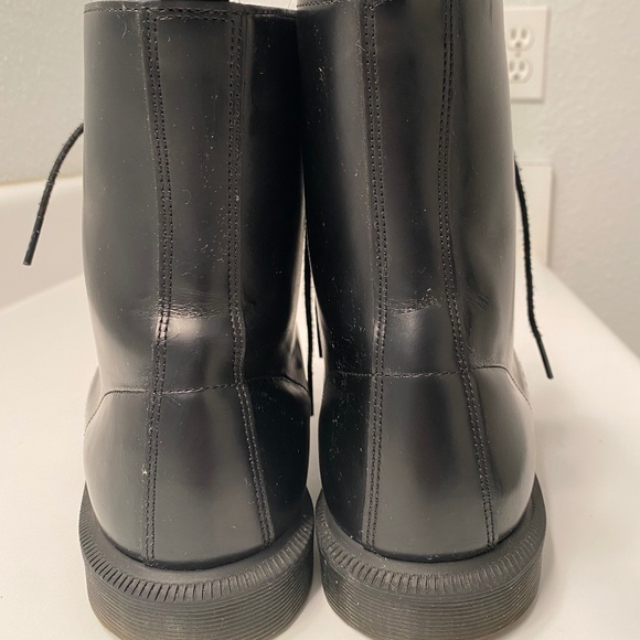 Dr. Martens Elsham Smooth Black 1460s (size 9) - Picture 3 of 10